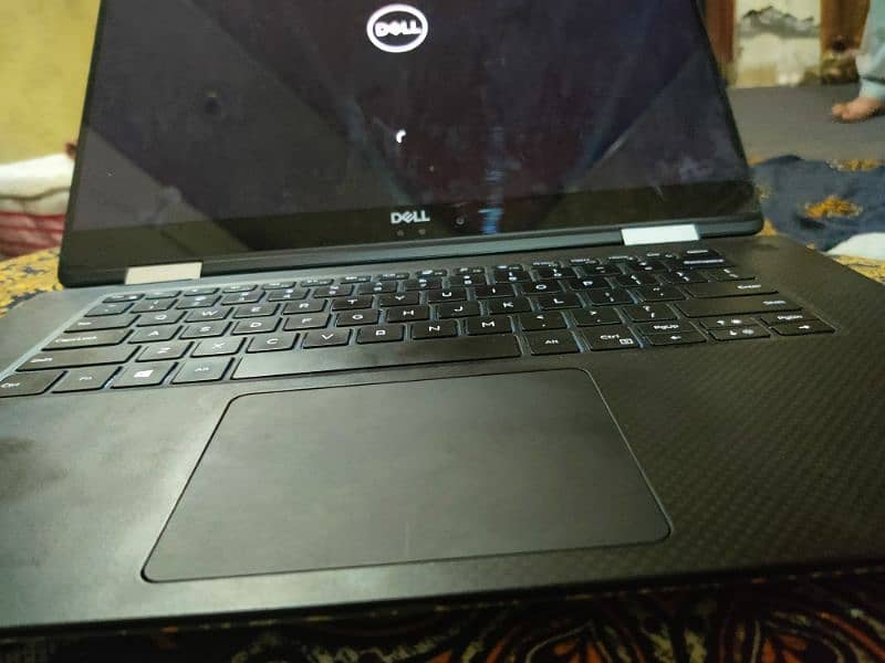 Dell Precision 5530 2 in 1 - 360° 2