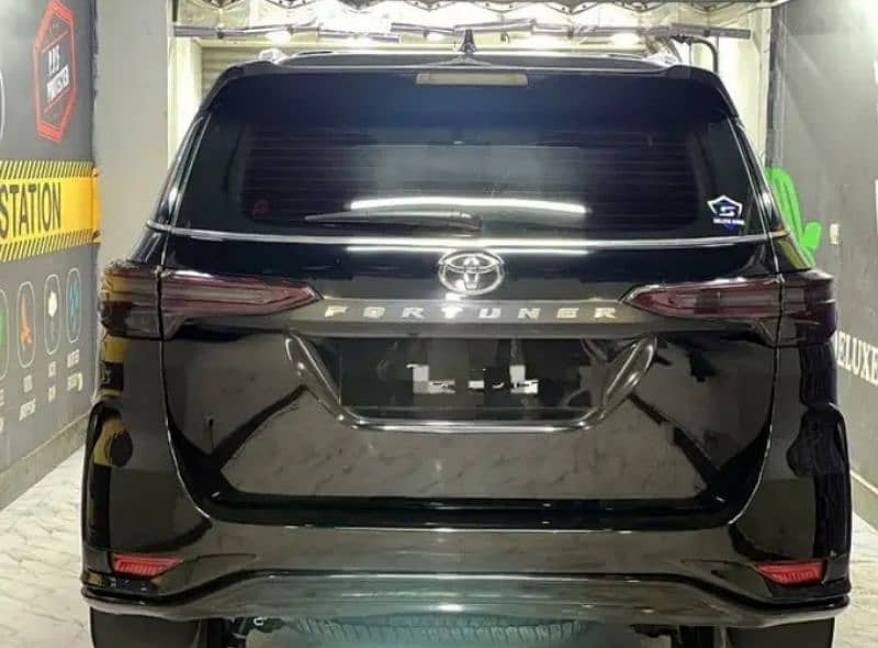 Toyota Fortuner V 2.7 2017 5