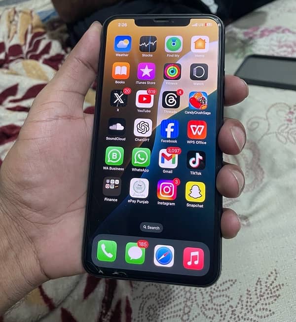 iphone 11 pro max 6