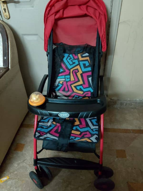 just like new in excellent condition baby pram 1