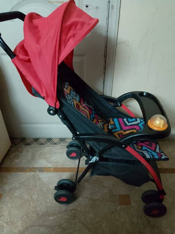 just like new in excellent condition baby pram 3