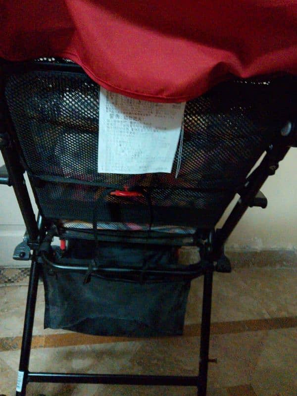 just like new in excellent condition baby pram 9