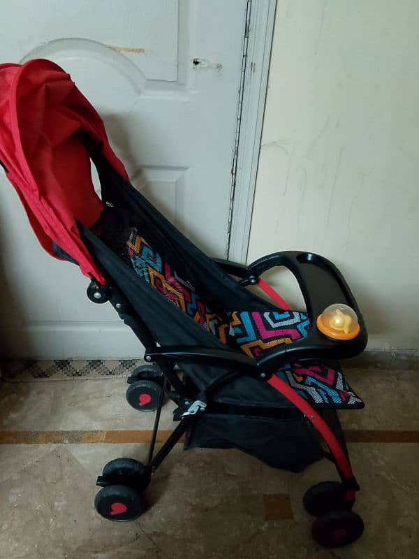 just like new in excellent condition baby pram 11