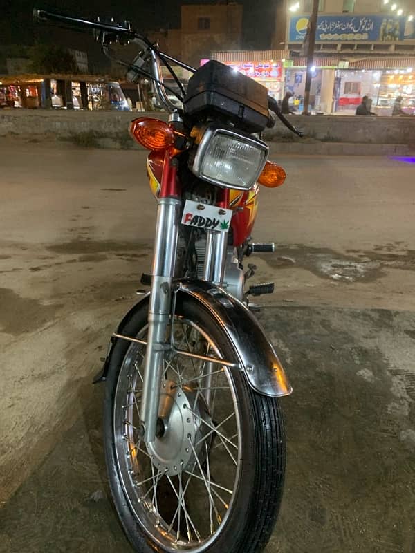 2021 model good condition all documents Clare koi km ni h Gari m 1