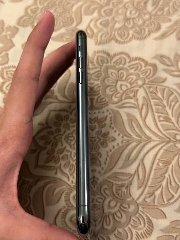 iPhone 11 Pro Max (JV-Non PTA] 64 GB 1