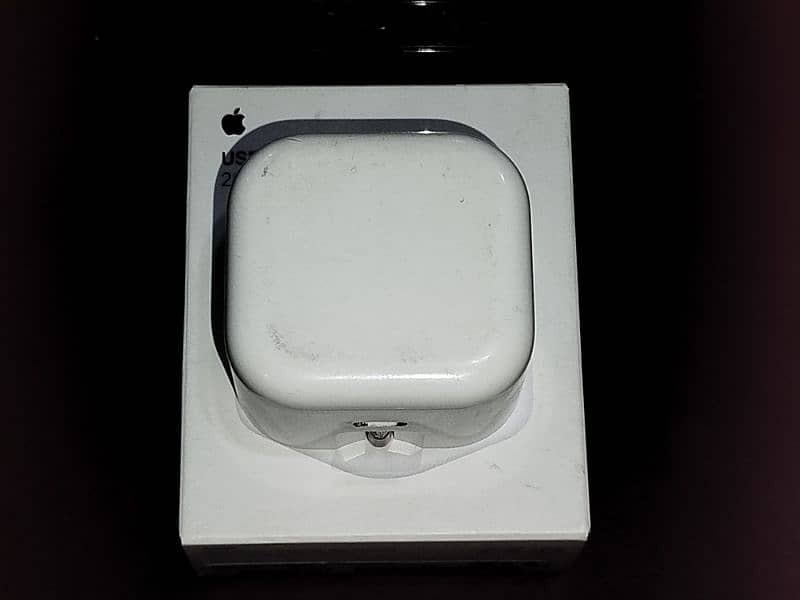 iphone original charger from apple store 3