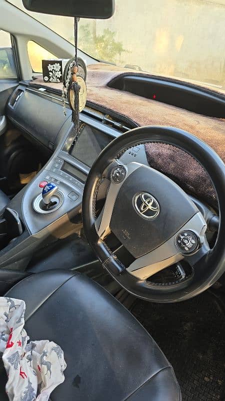 Toyota Prius 2014 1