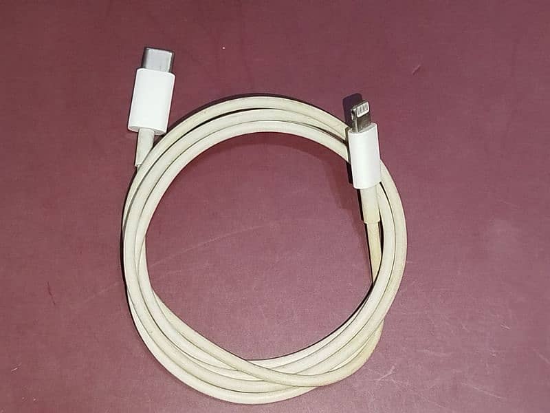 iphone orignal charging cable type c to lightning 2