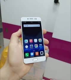 Vivo X7 Super amolad 4+128gb 10/10 pta approved