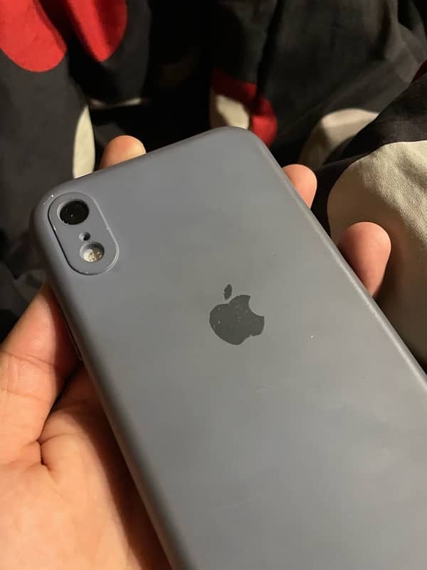 iPhone XR 3