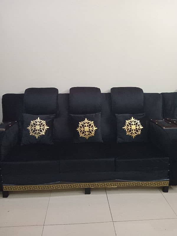 6 seater sofa set in velvet 1