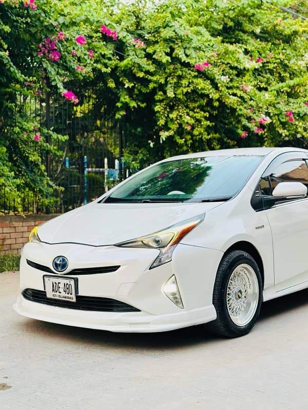 Toyota Prius 2017 0