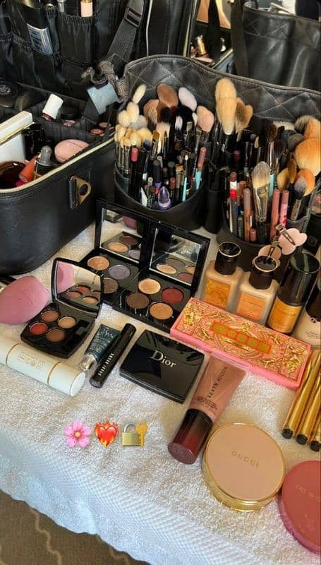 professional Makeup kit for sale 1