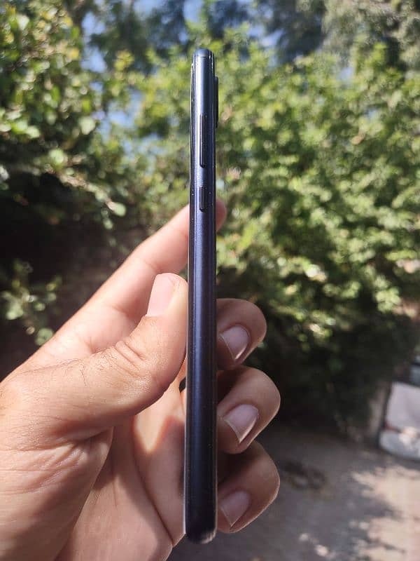 Huawei p20 lite condition 10/10  4gb ram 128gb storage hy 4