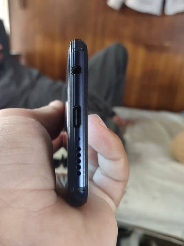 Huawei p20 lite condition 10/10  4gb ram 128gb storage hy 5