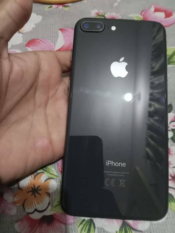 iPhone 8 plus  contact number : 03706326214 1