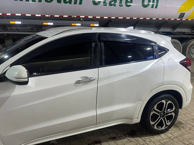 Honda Vezel 2015 4