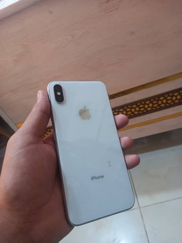 iPhone XS Max 0