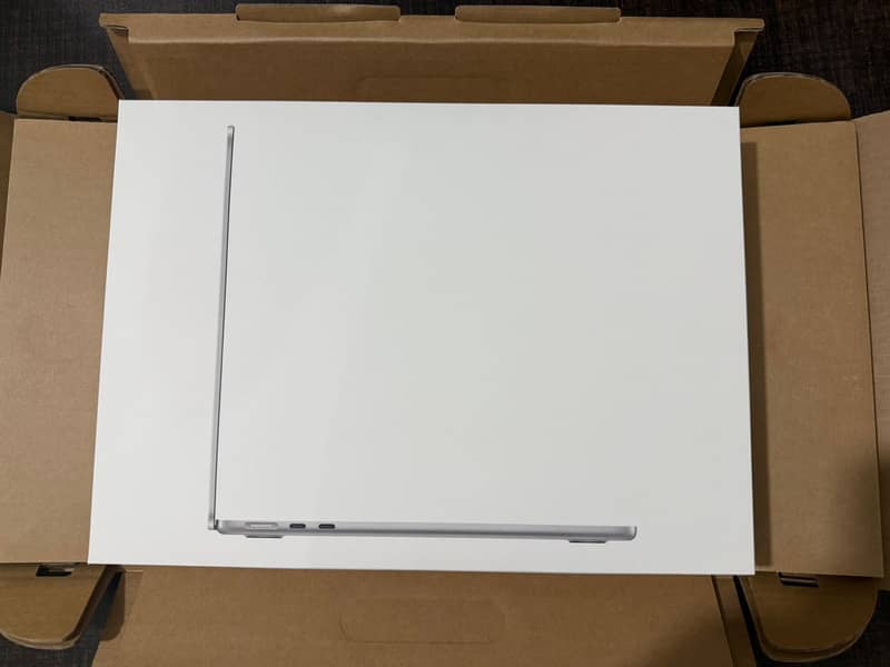 APPLE MACBOOK AIR M3 13" 2024 1