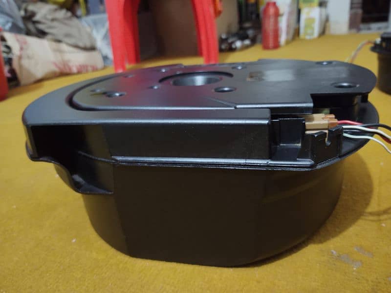 Original imported branded Geniune USA Bose woofer bastube built-in amp 7