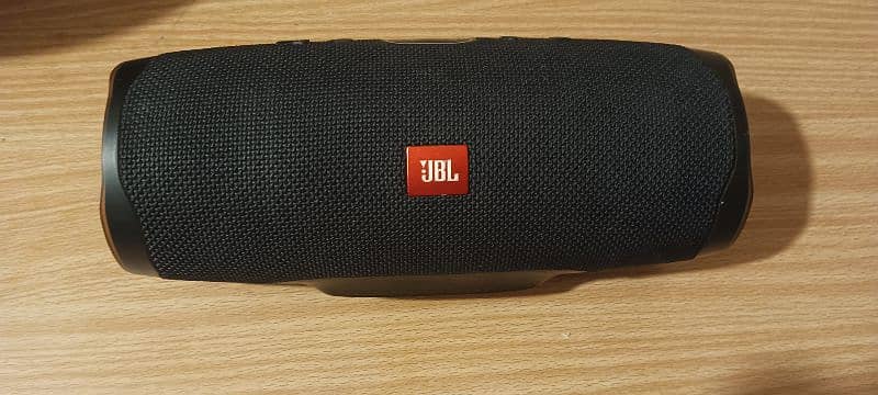 JBL charge 4 portable bluetooth speaker 1