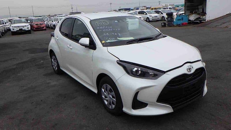 Toyota Yaris 2022 G PKG PEARL WHITE 0