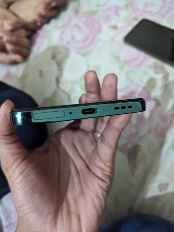 oppo reno 12f 3