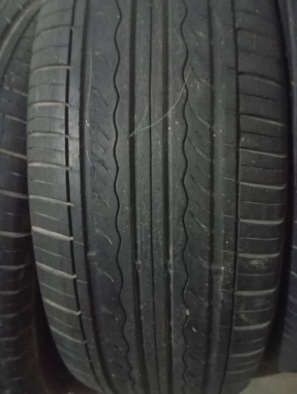 Tyres kumho  5 tyres 225/60/R16 size 2