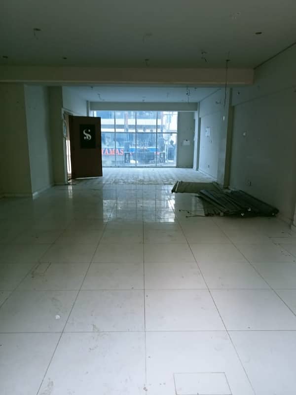 2000 Sqft Office 1st Floor With Lift 6