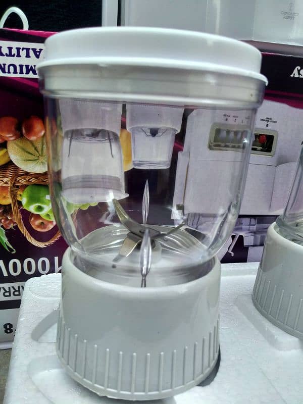 4 in 1 Juicer Machine, Grinder, Mixer, Blender 7