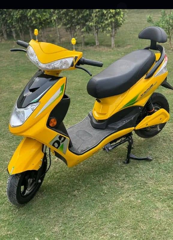 New one touch used scooty 0