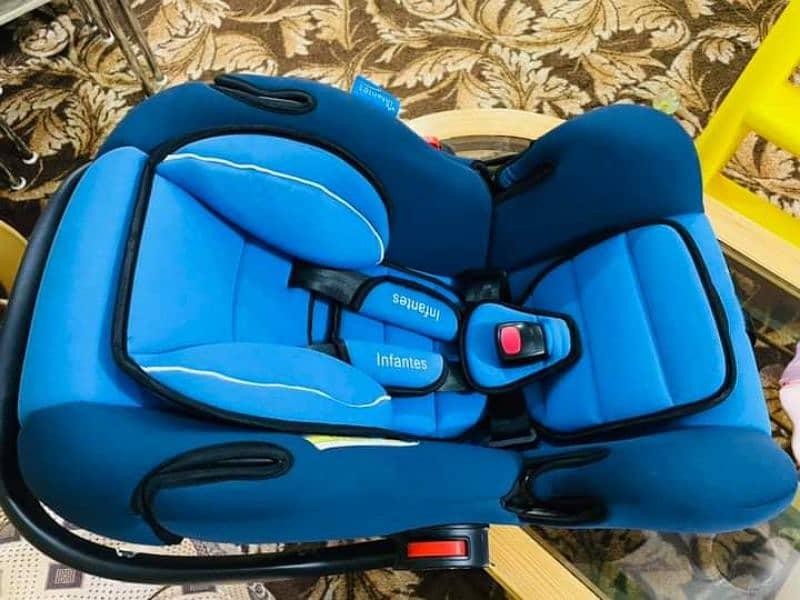 carry cot/car seat 1