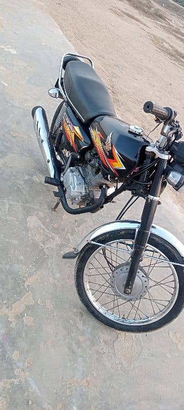 Honda 125 Model 2021 Karachi number 0333/85/72/395 7