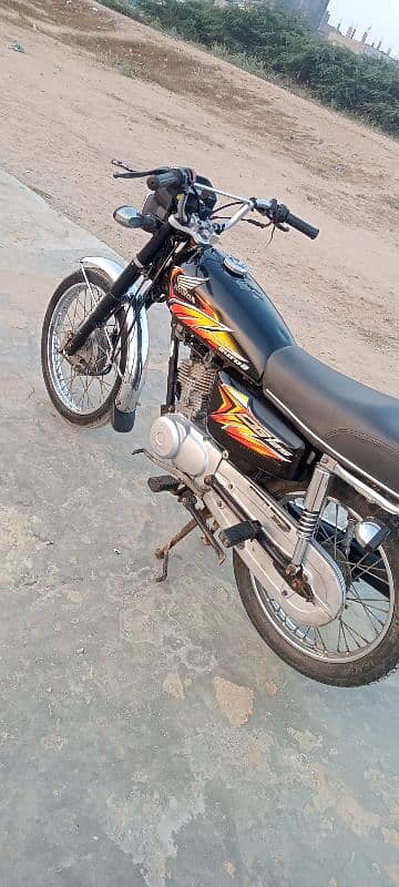 Honda 125 Model 2021 Karachi number 0333/85/72/395 15