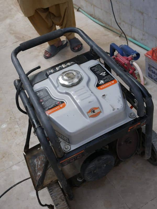 I am selling my brand new generator 0