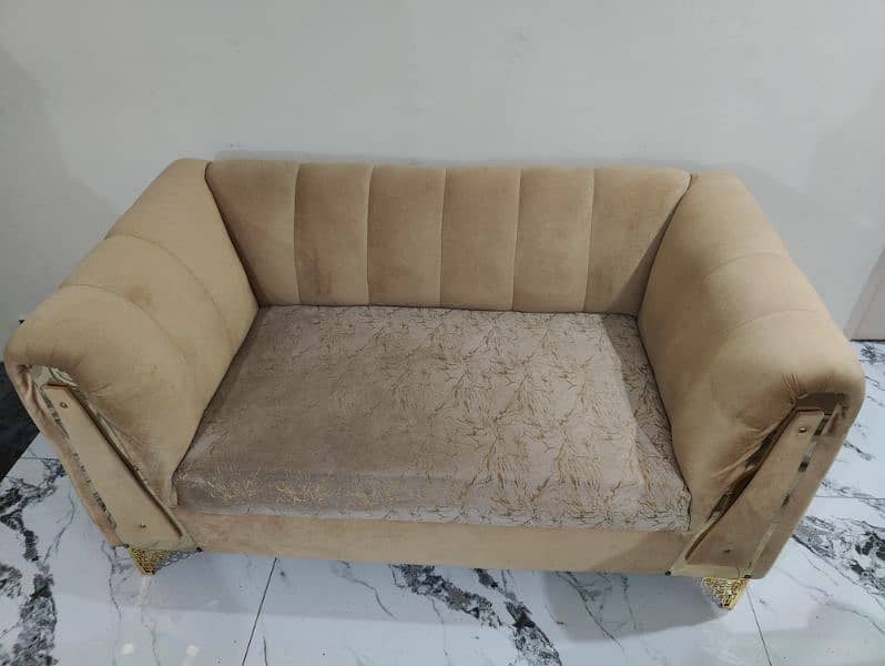 selling my sofa set (3+2+1)  urgent. 1