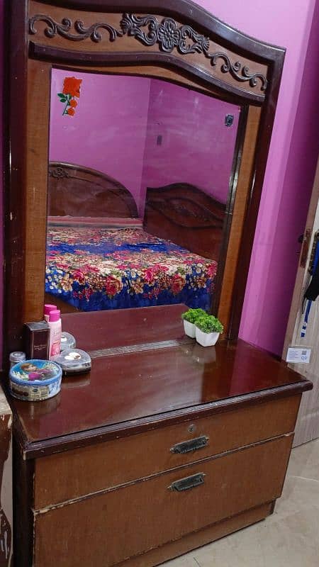 DRESSING TABLE FOR SELL IN JUST Rs. 7500/- [urgently for sell] 6