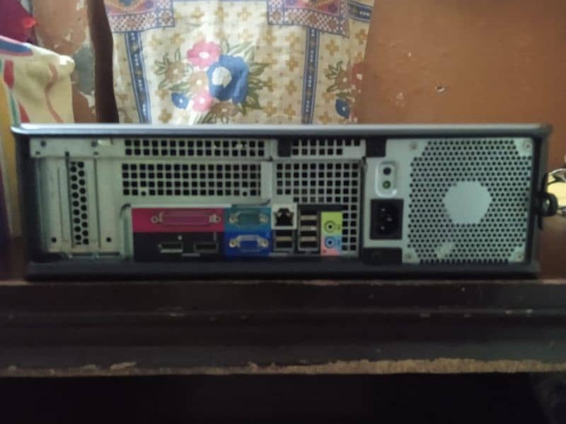 Dell Opttiplex 780 D. Top 4