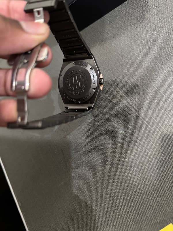 Hublot watch with date 1