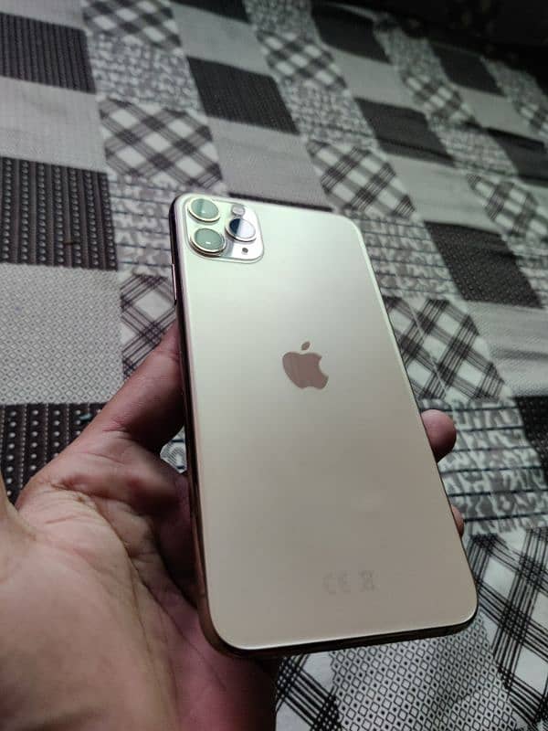 I phone 11 pro max fu with box 1