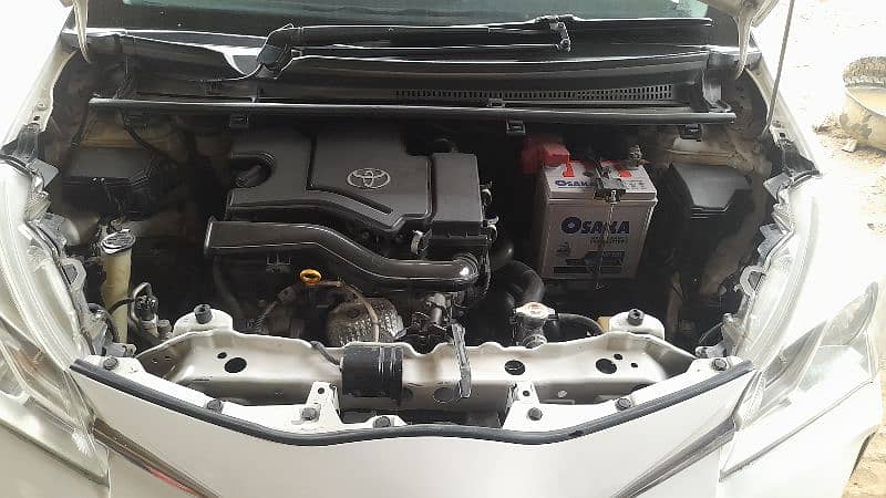 Toyota Vitz 2018 model registred 2021 2