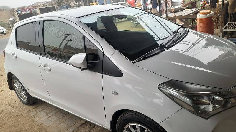 Toyota Vitz 2018 model registred 2021 4