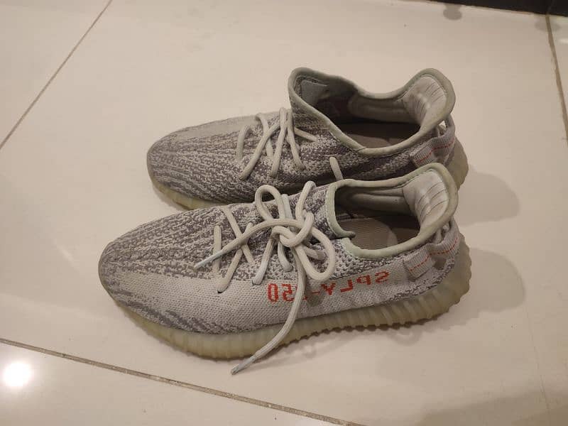 Yeezy 350 V2 blue tint 0