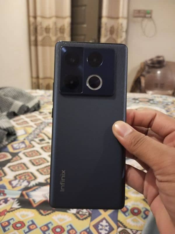 Infinix Note 40 pro 6