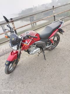 gsx 125Suzuki,tubeless tire,self start,good average,documents clear