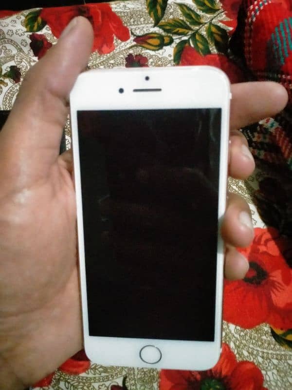 I phone 7 in good condition finger unlock 4