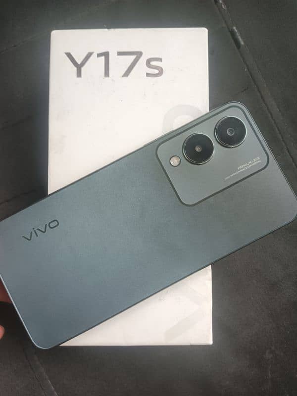 vivo y17s 3