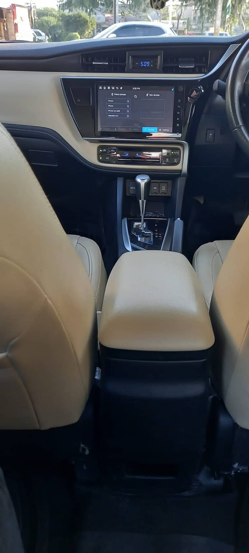 Toyota Altis Grande 2018 3