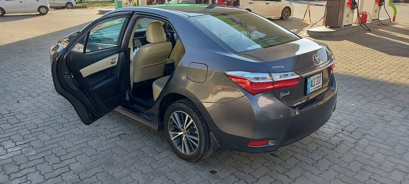 Toyota Altis Grande 2018 8