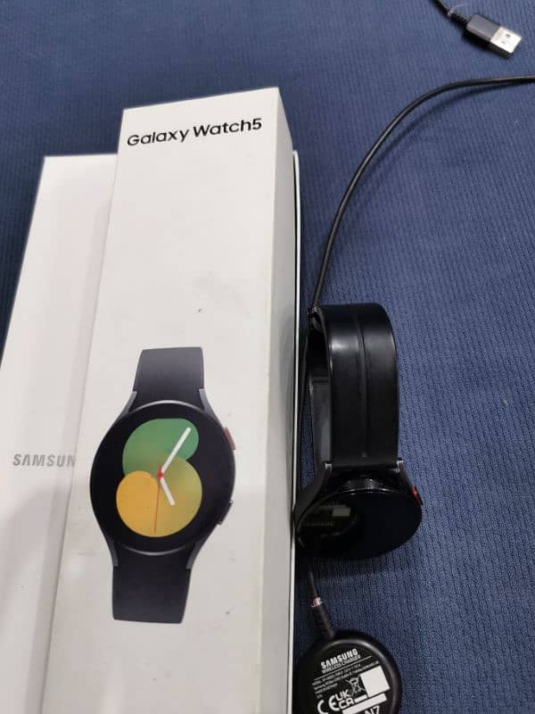 samsung watch 5 40MM complete box 2